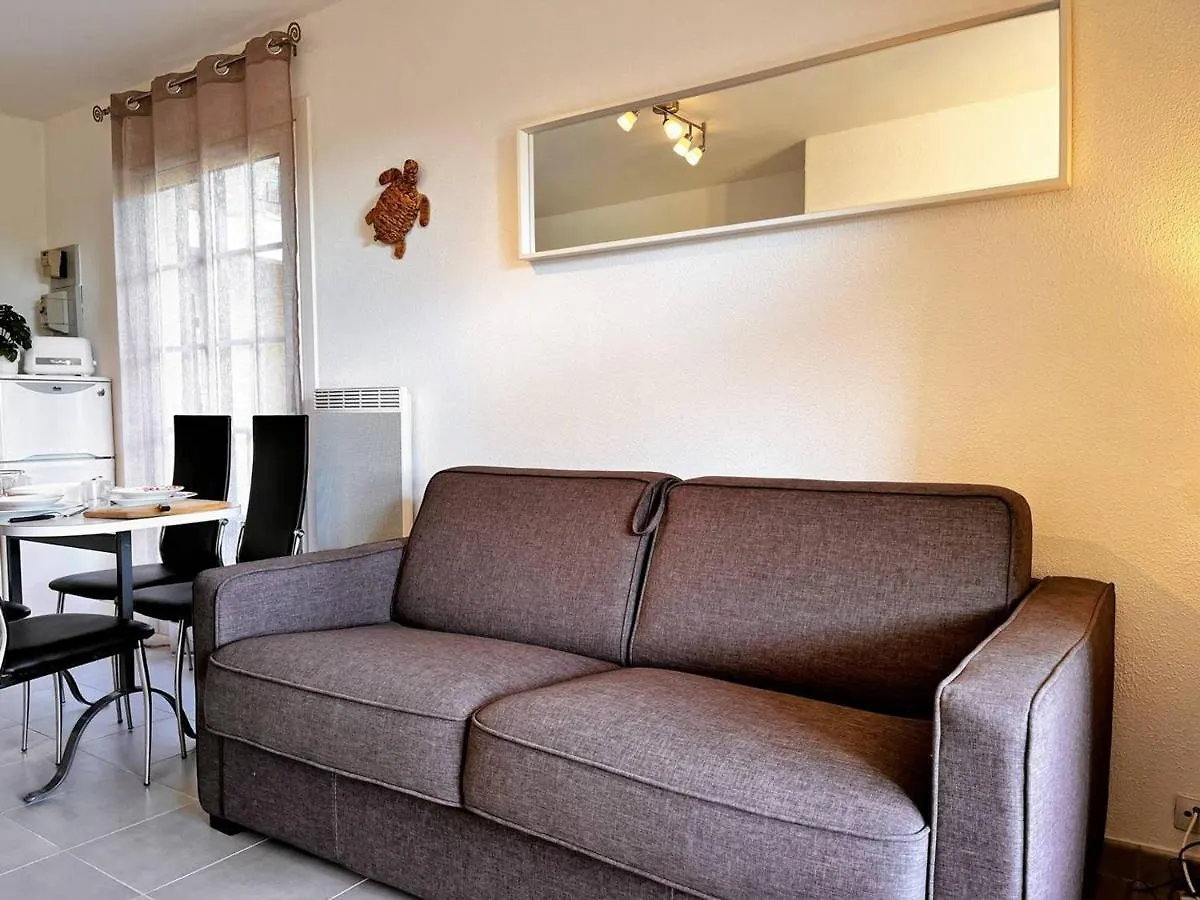 Studio 4 Pers A 500M De La Plage De Saint-Clair, 3 Etoiles, Parking Inclus, Menage Offert - Fr-1-251-398 Le Lavandou France