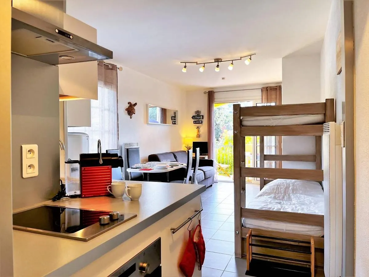 Apartment Studio 4 Pers A 500M De La Plage De Saint-Clair, 3 Etoiles, Parking Inclus, Menage Offert - Fr-1-251-398 Le Lavandou
