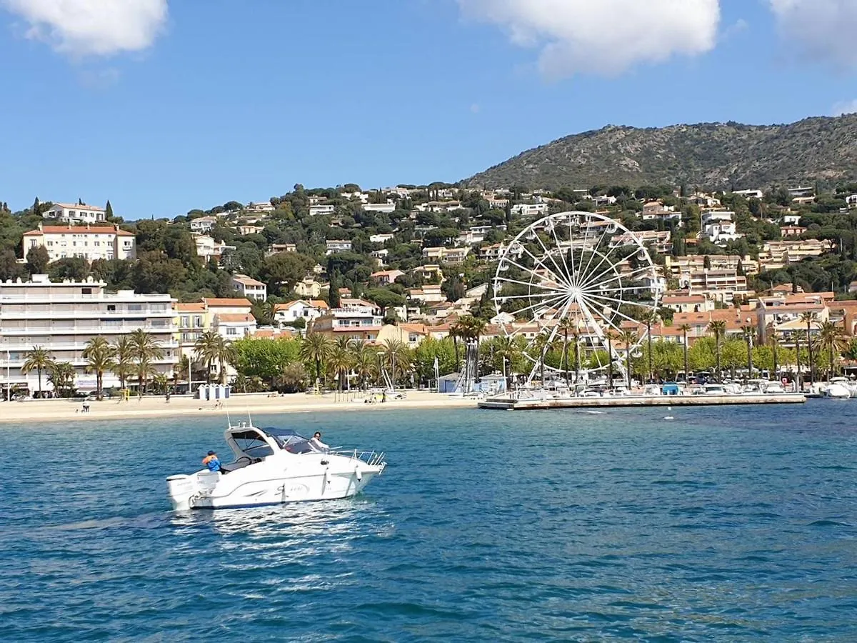 Studio 4 Pers A 500M De La Plage De Saint-Clair, 3 Etoiles, Parking Inclus, Menage Offert - Fr-1-251-398 Apartment Le Lavandou France